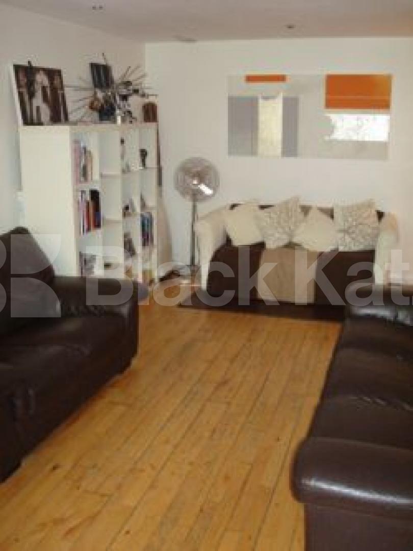 			New instruction, 2 Bedroom, 1 bath, 1 reception Flat			 Cumming Street, Islington