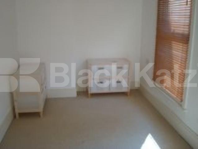 			NEW INSTRUCTION, 2 Bedroom, 1 bath, 1 reception Flat			 Mountview Road, FINSBURY PARK