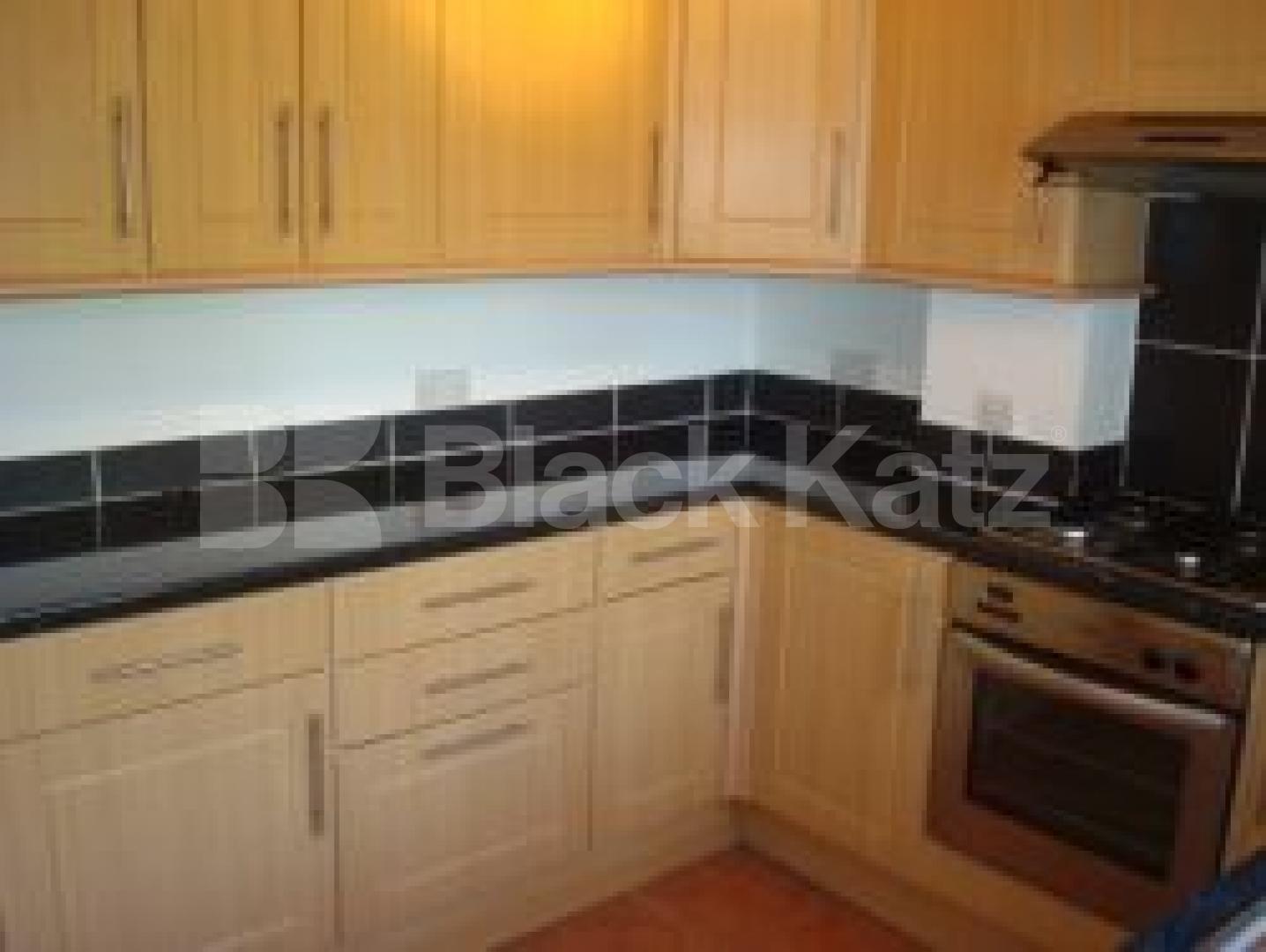 			NEW INSTRUCTION, 2 Bedroom, 1 bath, 1 reception Flat			 Mountview Road, FINSBURY PARK