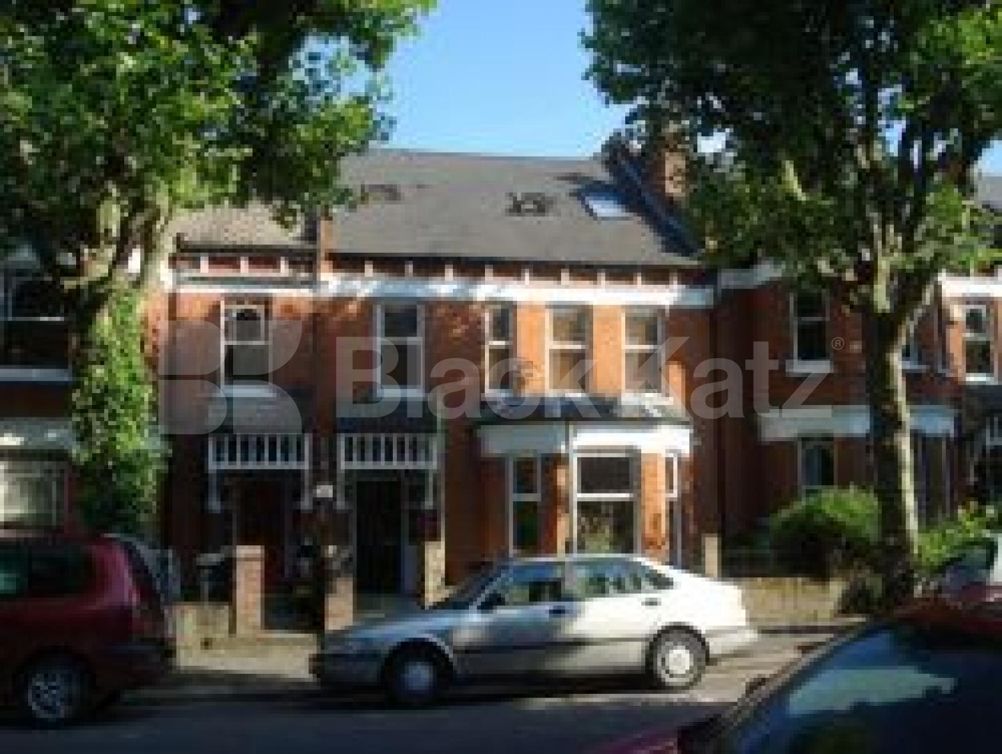 			NEW INSTRUCTION, 2 Bedroom, 1 bath, 1 reception Flat			 Mountview Road, FINSBURY PARK