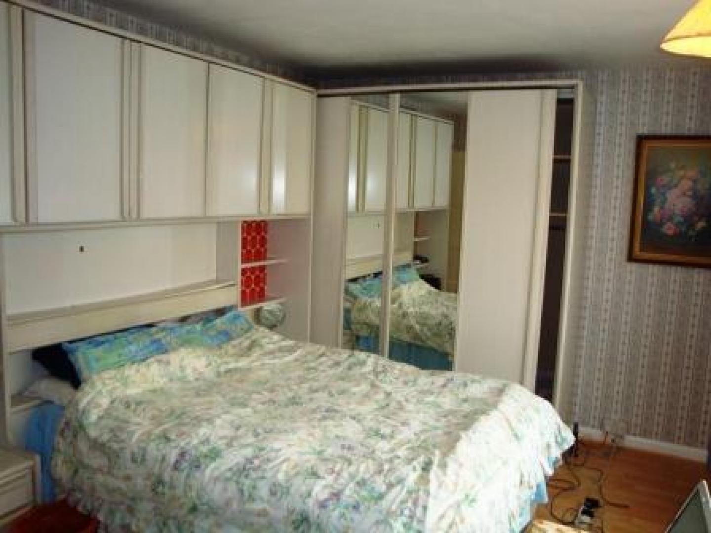 			3 Bedroom, 1 bath, 1 reception Flat			 Prayle Grove, CRICKLEWOOD