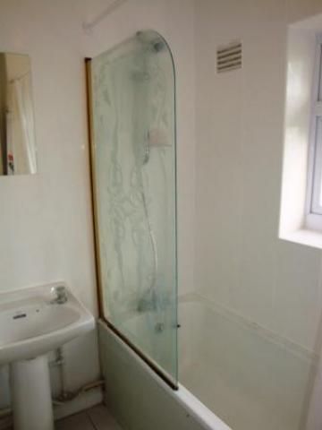 			3 Bedroom, 1 bath, 1 reception Flat			 Prayle Grove, CRICKLEWOOD