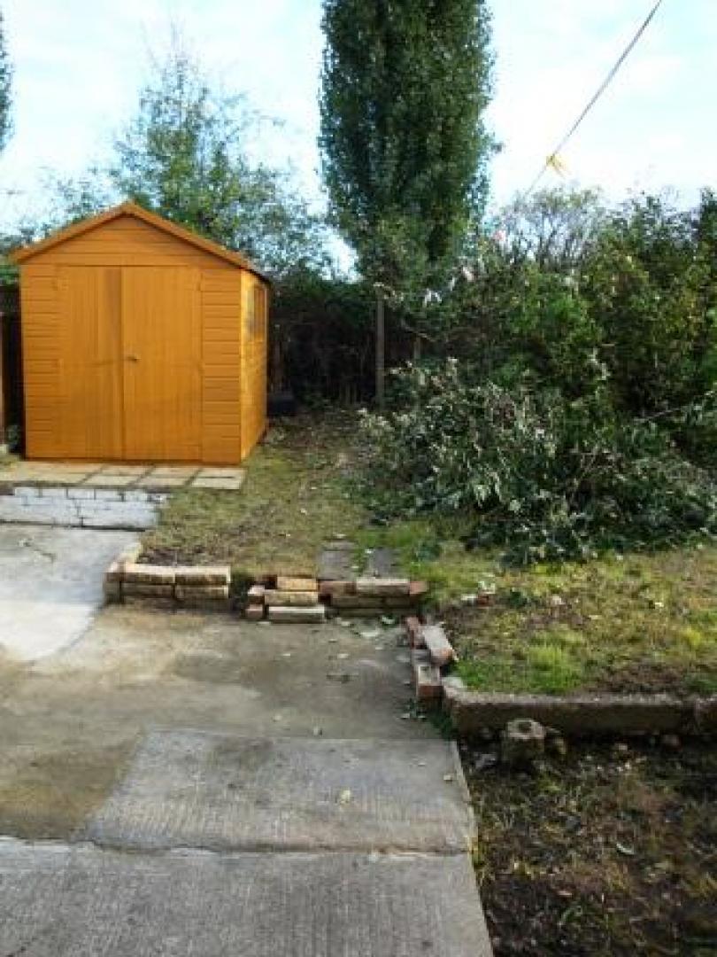 			3 Bedroom, 1 bath, 1 reception Flat			 Prayle Grove, CRICKLEWOOD