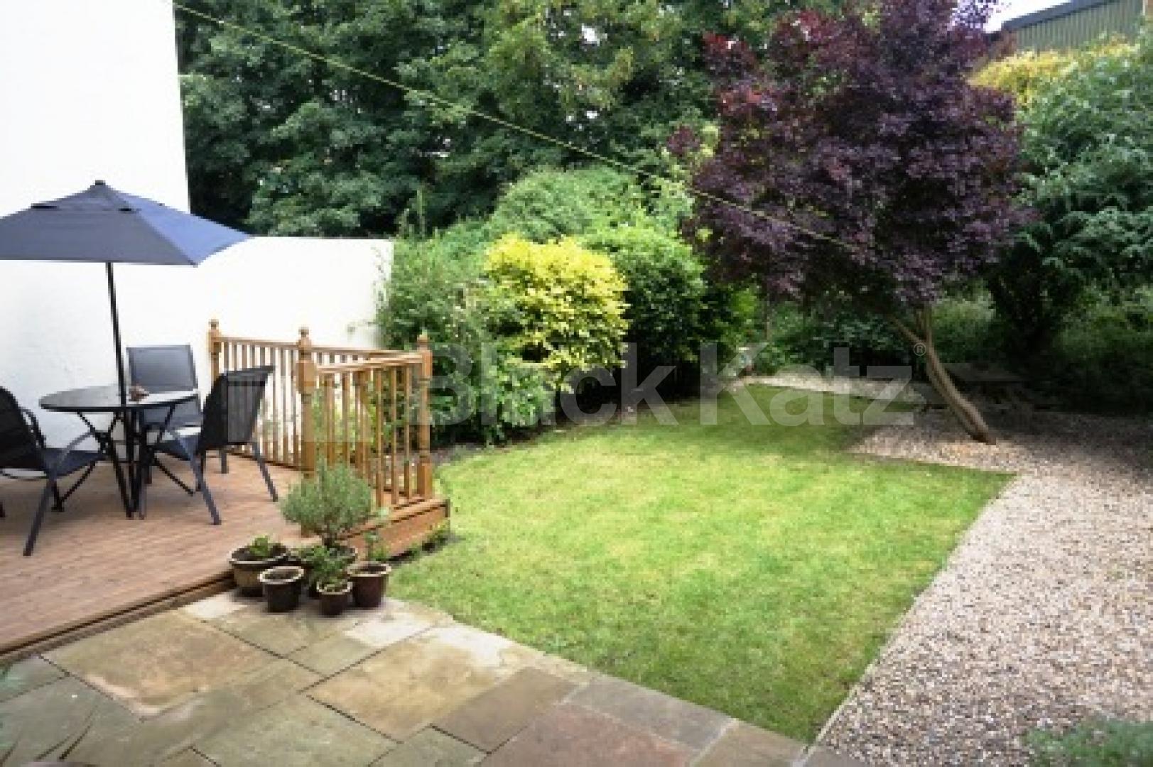 			2 Bedroom, 1 bath, 1 reception Ground Floor Flat			 Rathcoole Gardens, Crouch End