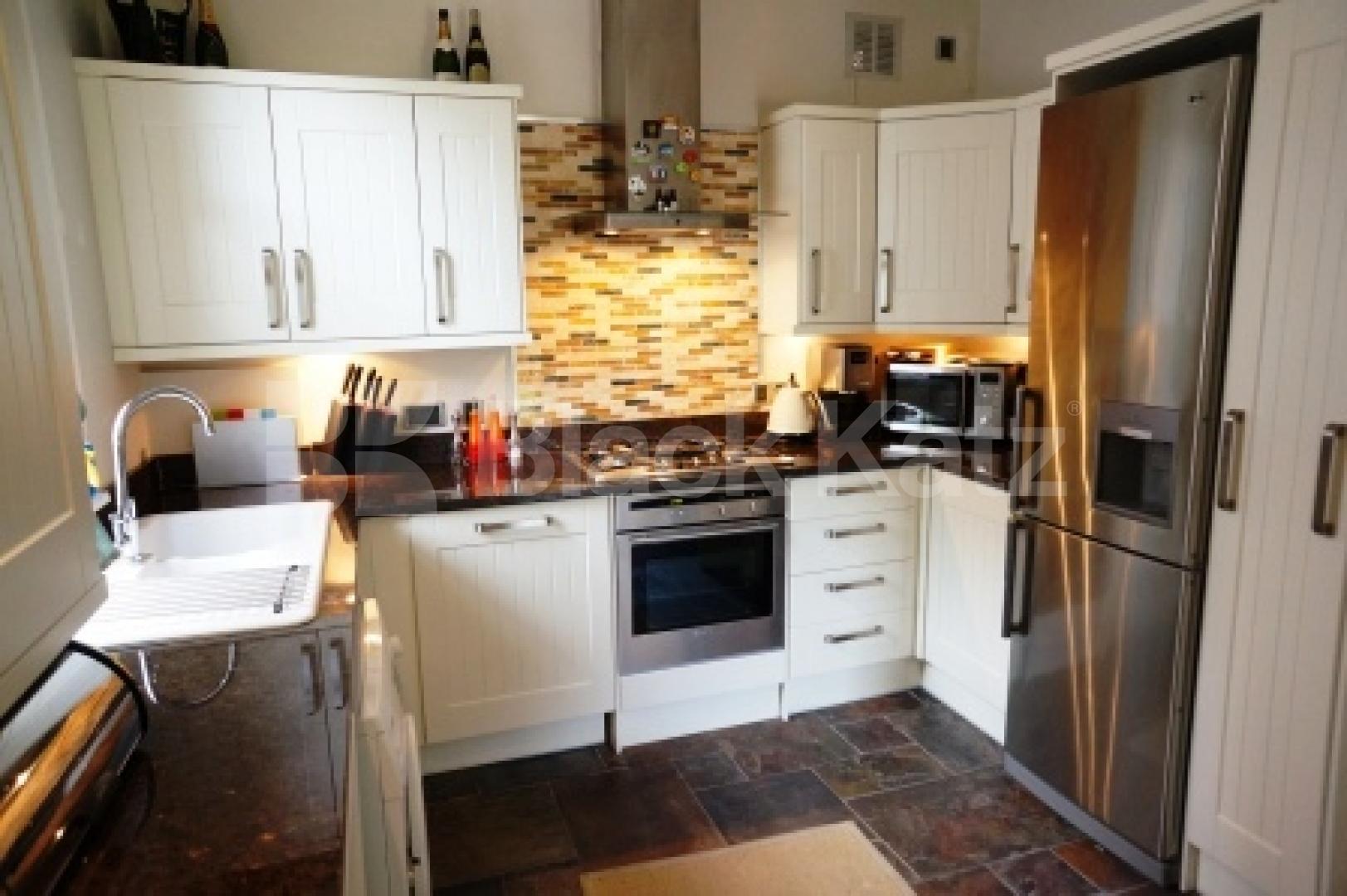 			2 Bedroom, 1 bath, 1 reception Ground Floor Flat			 Rathcoole Gardens, Crouch End