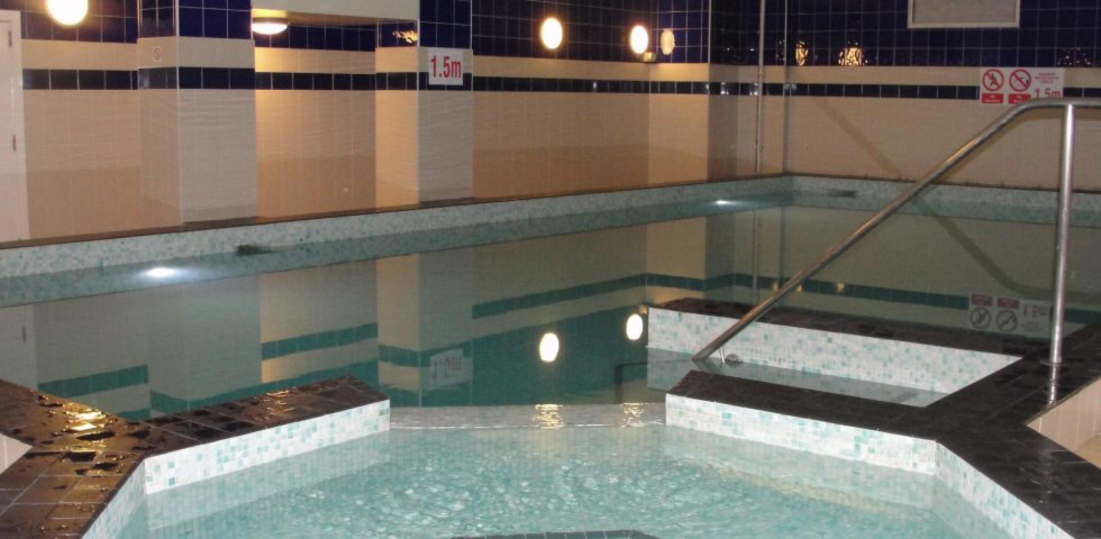 Includes concierge, pool, gym & water rates  Metro Central Heights, Newington Causeway, Elephant & Castle