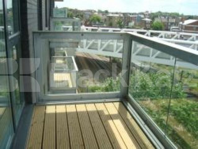 			MUST SEE !!!!!!!, 2 Bedroom, 1 bath, 1 reception Flat			 Ashburton Gate Drayton Park, Highbury