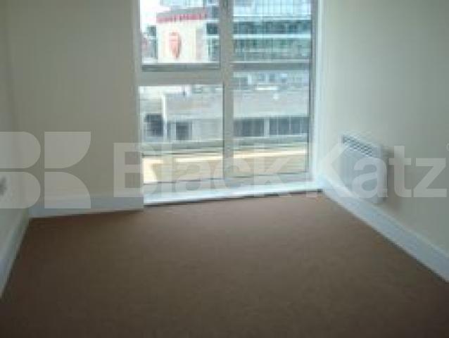 			MUST SEE !!!!!!!, 2 Bedroom, 1 bath, 1 reception Flat			 Ashburton Gate Drayton Park, Highbury