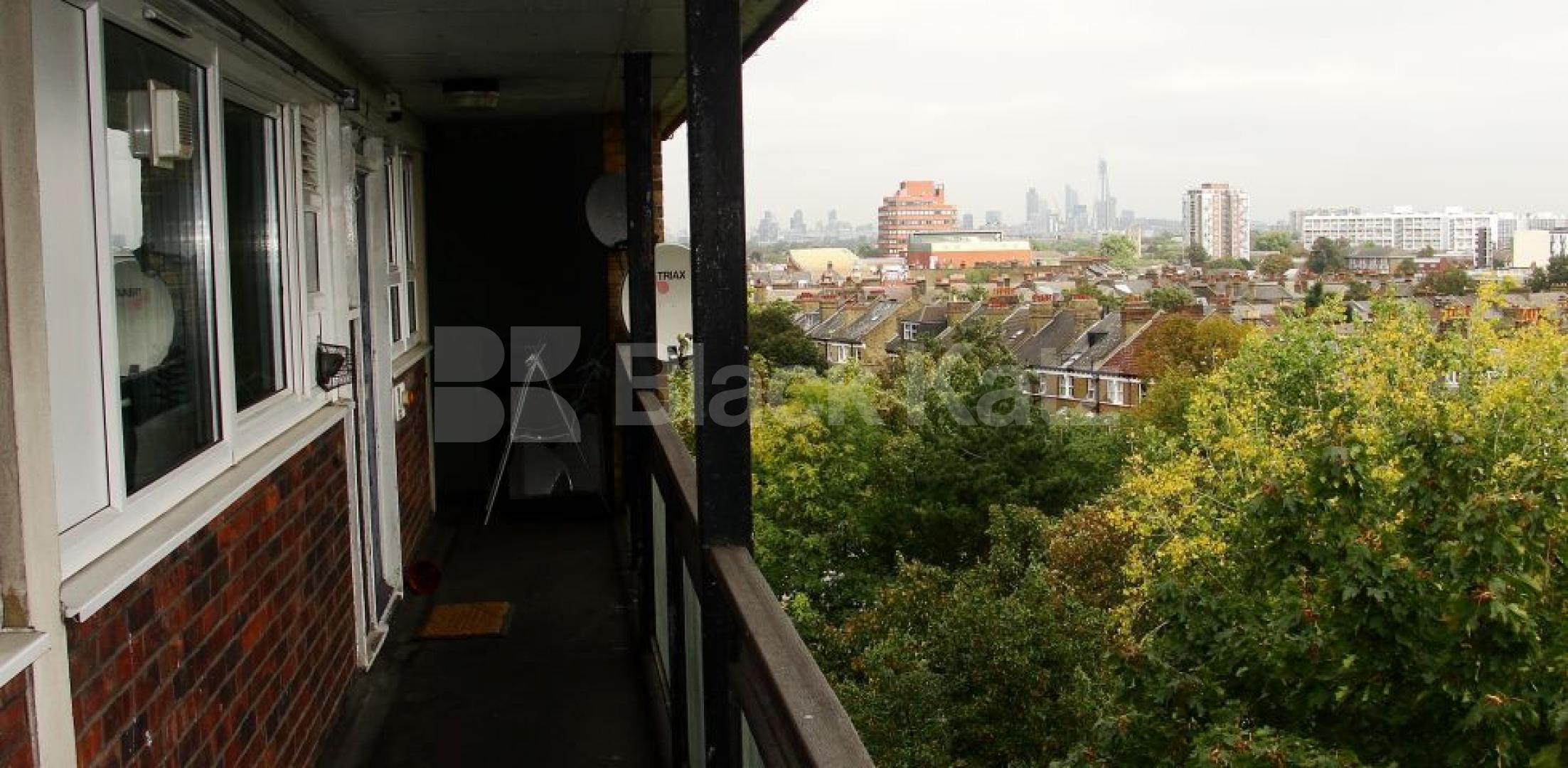 			LET, 3 Bedroom, 1 bath, 1 reception Apartment			 St Matthews Road , Brixton