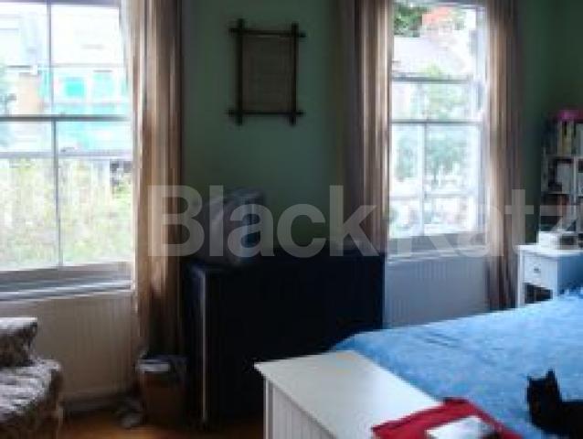 			MUST SEE AND GARDEN !!!, 3 Bedroom, 1 bath, 1 reception Terraced House			 Leconsfield Road, Highbury