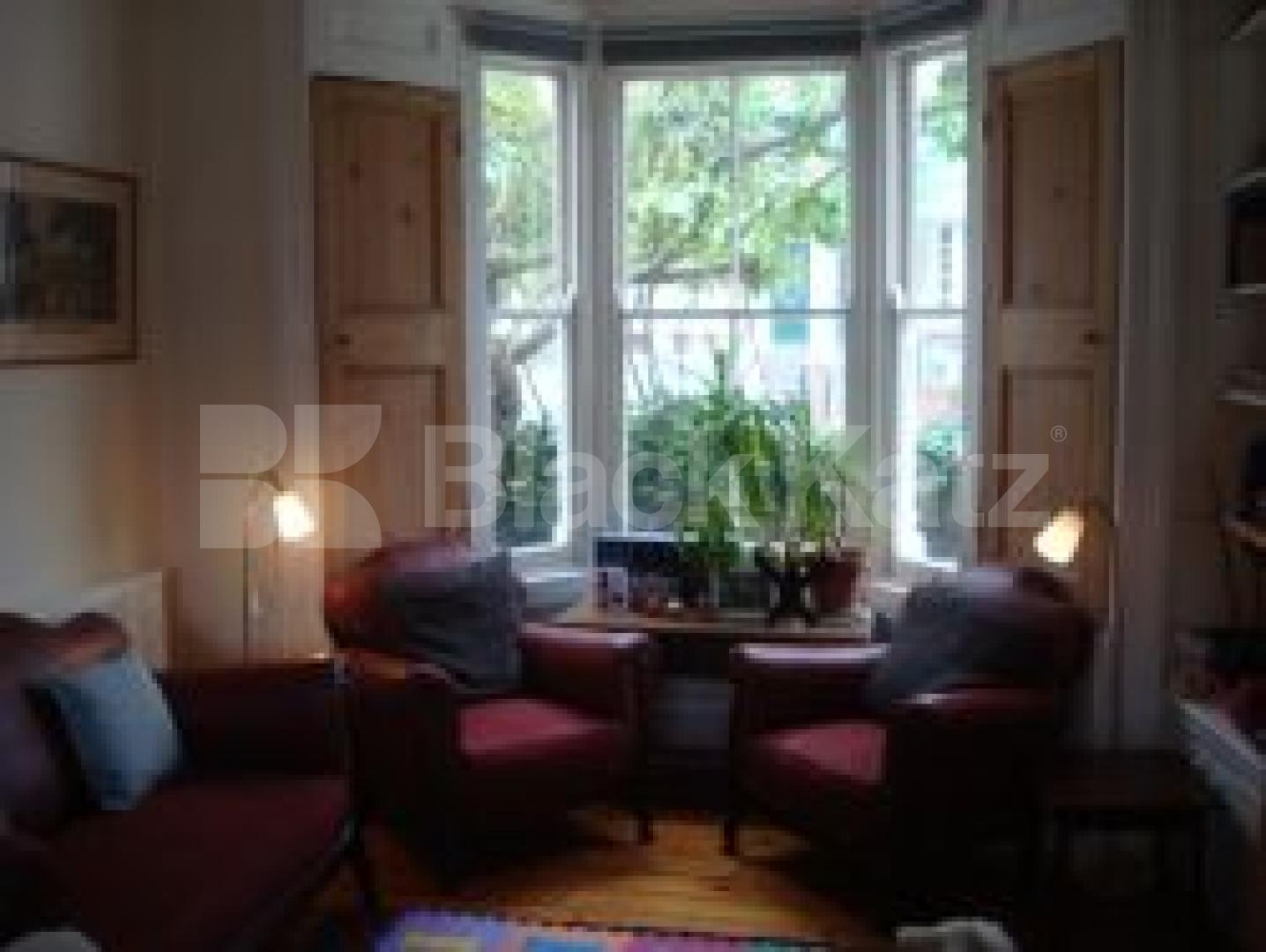 			MUST SEE AND GARDEN !!!, 3 Bedroom, 1 bath, 1 reception Terraced House			 Leconsfield Road, Highbury