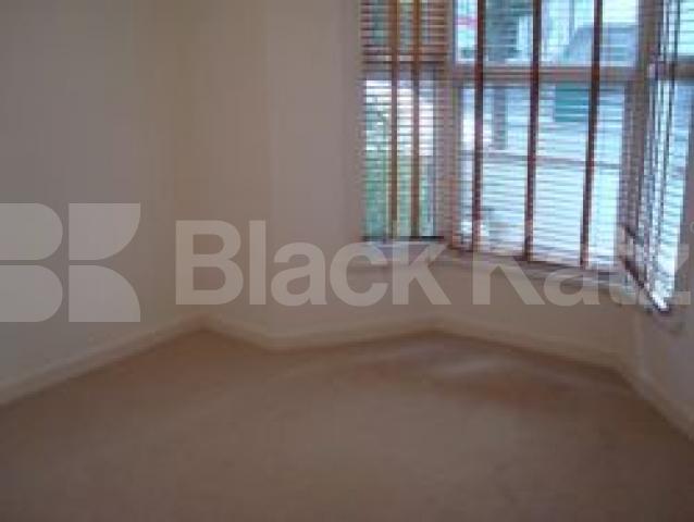 			GARDEN FLAT, 2 Bedroom, 1 bath, 1 reception Ground Floor Flat			 Bryantwood Road, Highbury/holloway