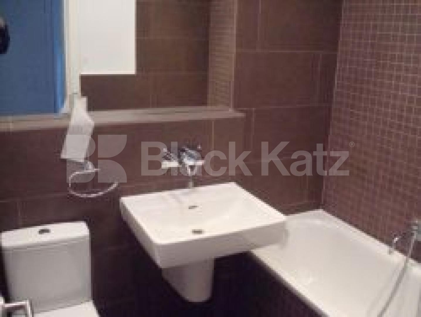 			GARDEN FLAT, 2 Bedroom, 1 bath, 1 reception Ground Floor Flat			 Bryantwood Road, Highbury/holloway