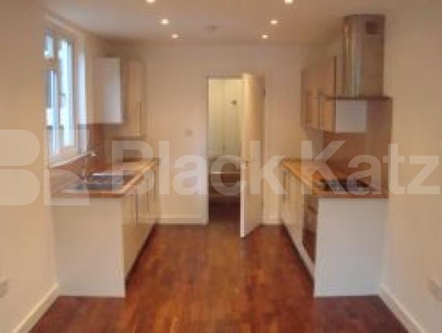 			GARDEN FLAT, 2 Bedroom, 1 bath, 1 reception Ground Floor Flat			 Bryantwood Road, Highbury/holloway