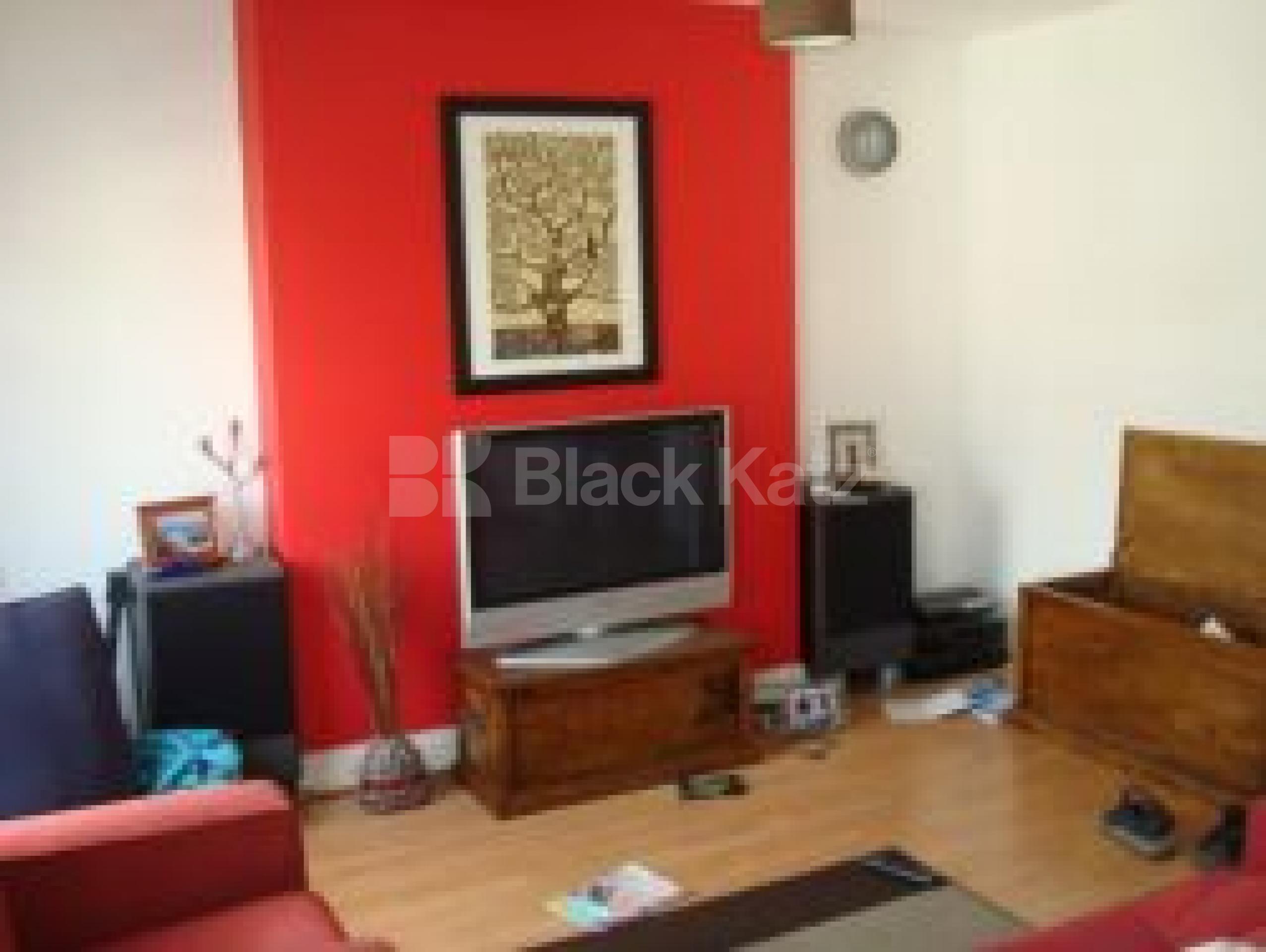 			New instruction, 2 Bedroom, 1 bath, 1 reception Ground Floor Flat			 St Thomas Road, FINSBURY PARK N4