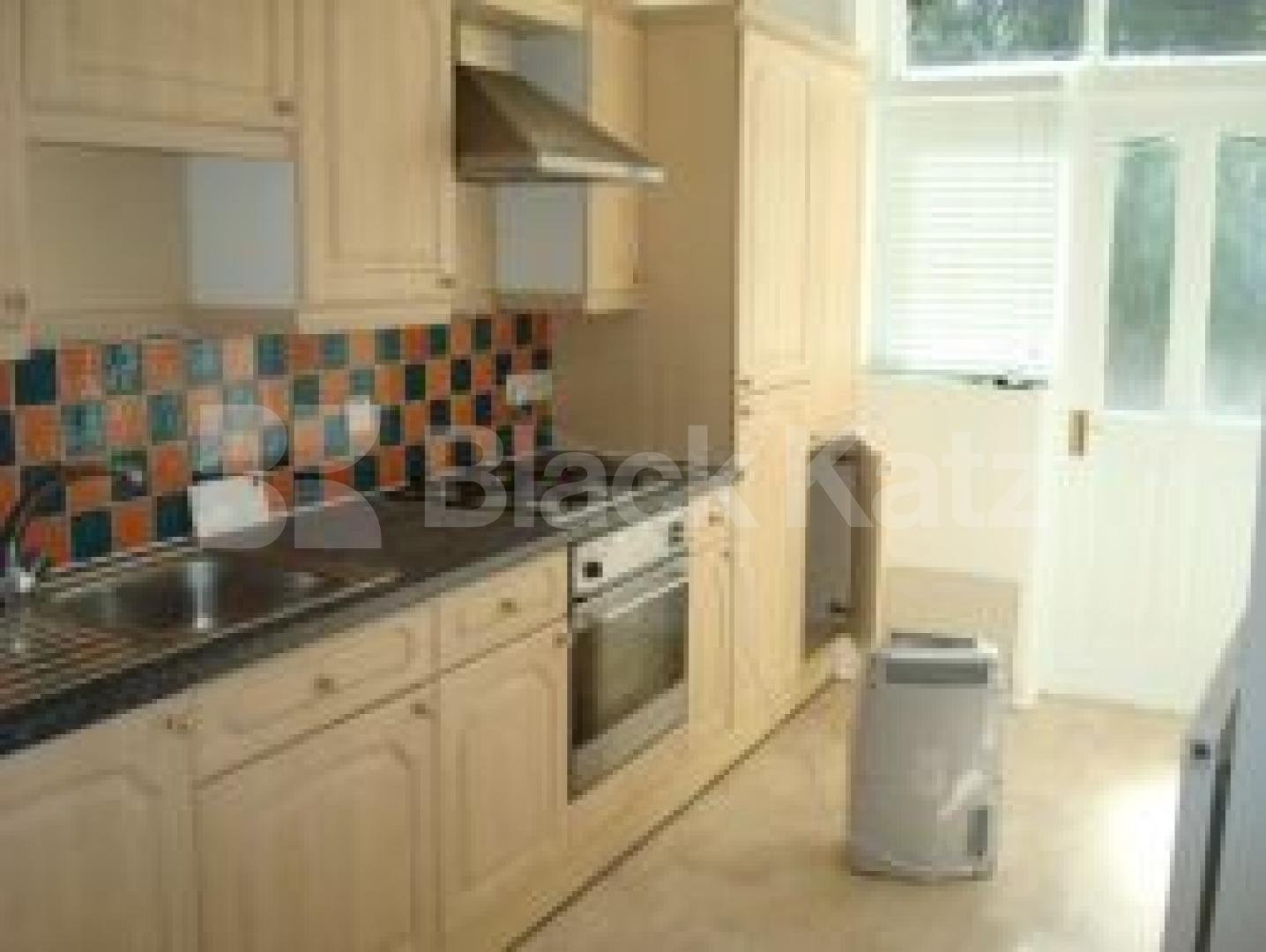 			New instruction/Garden Flat, 2 Bedroom, 1 bath, 1 reception Flat			 St Thomas Road, FINSBURY PARK