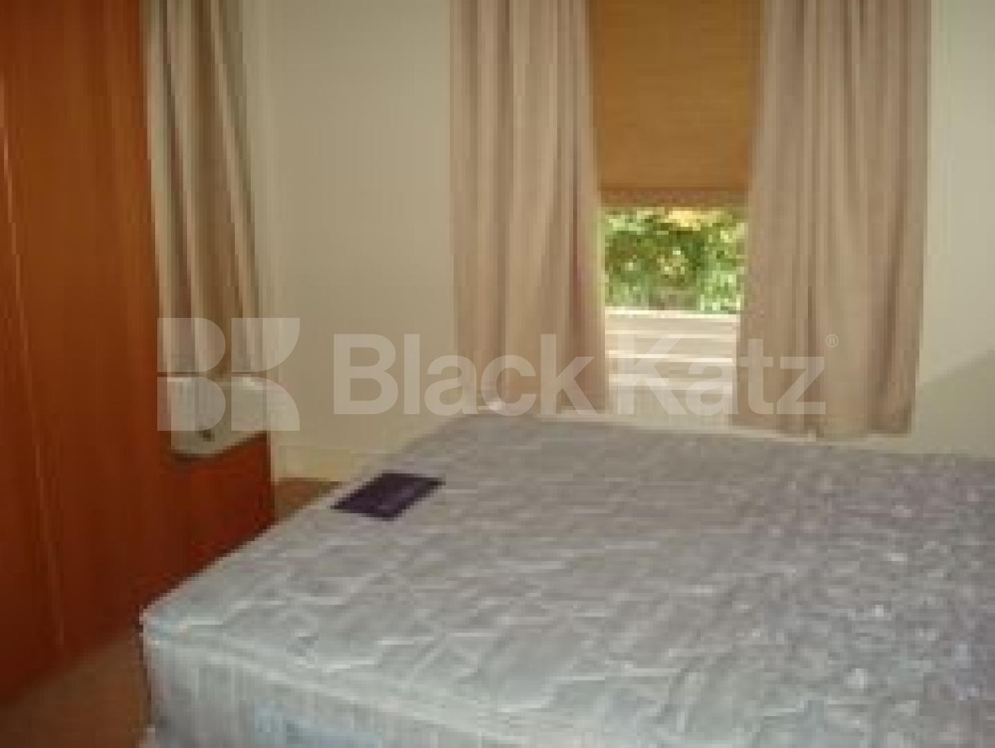 			New instruction, 1 Bedroom, 1 bath, 1 reception Flat			 Birnam Road, FINSBURY PARK