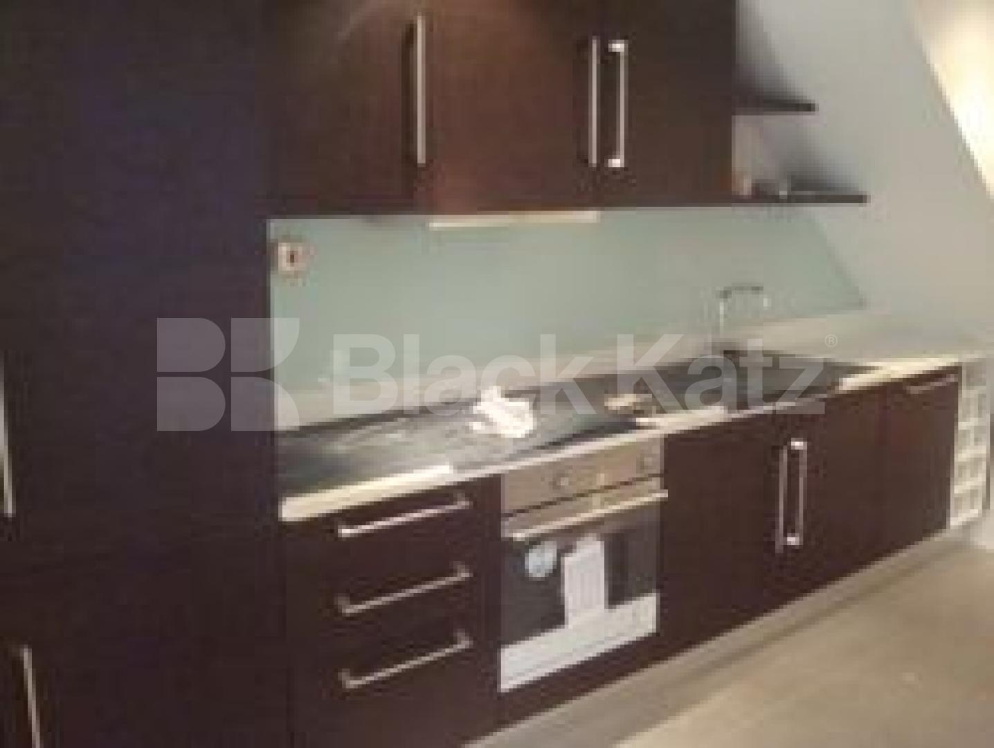 			NEW INSTRUCTION, 3 Bedroom, 1 bath, 1 reception Flat			 Bridport Place, ISLINGTON