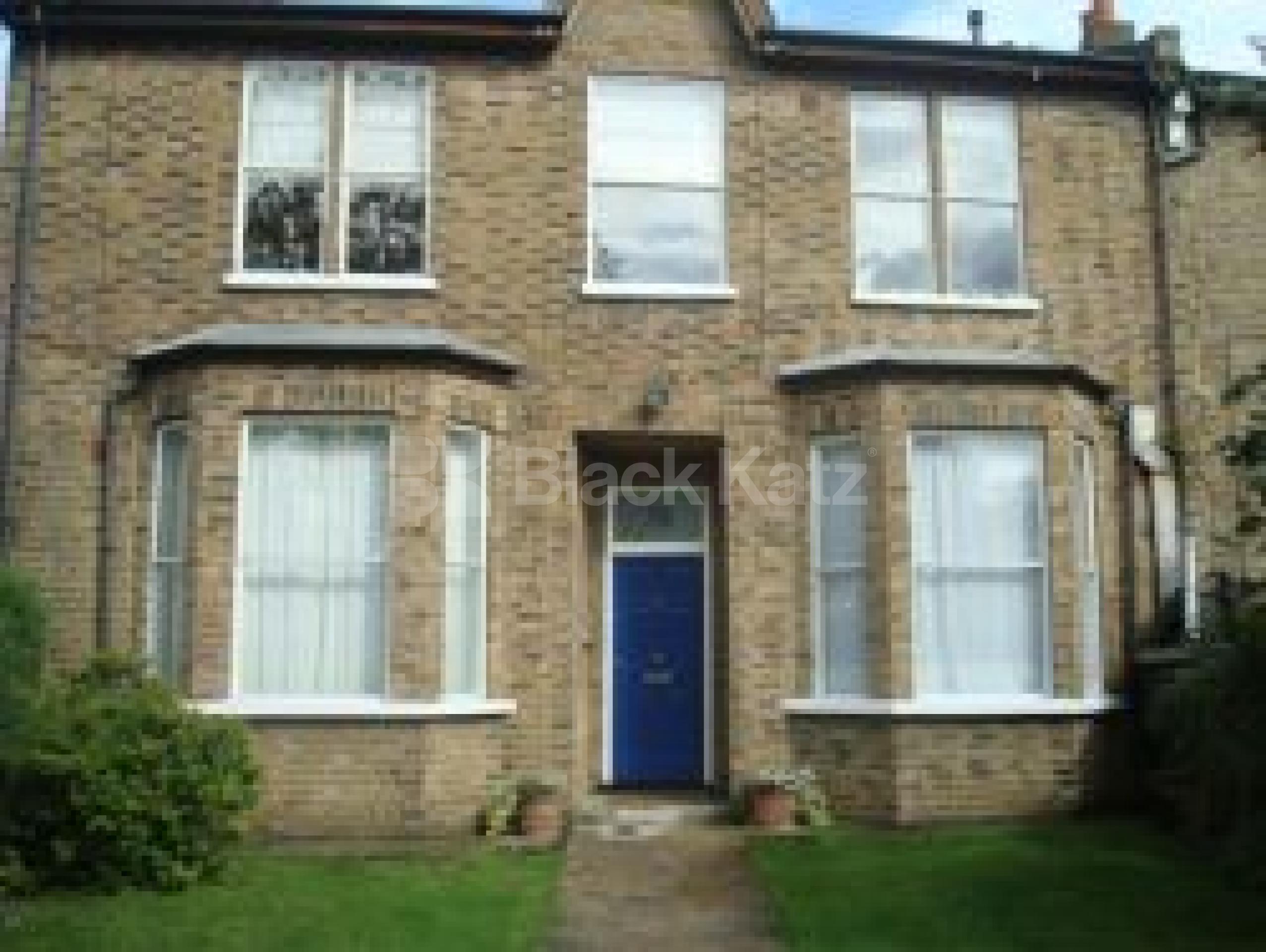 			MUST SEE !!!!!, 2 Bedroom, 1 bath, 1 reception Flat			 Dartmouth Park Hill, Tufnell park N19
