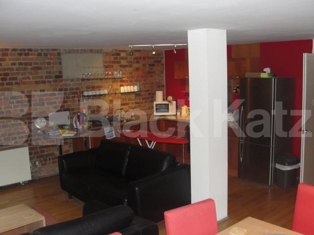 			NEW INSTRUCTION, 2 Bedroom, 1 bath, 1 reception Apartment			 Maidstone Buildings Borough High Street, London Bridge