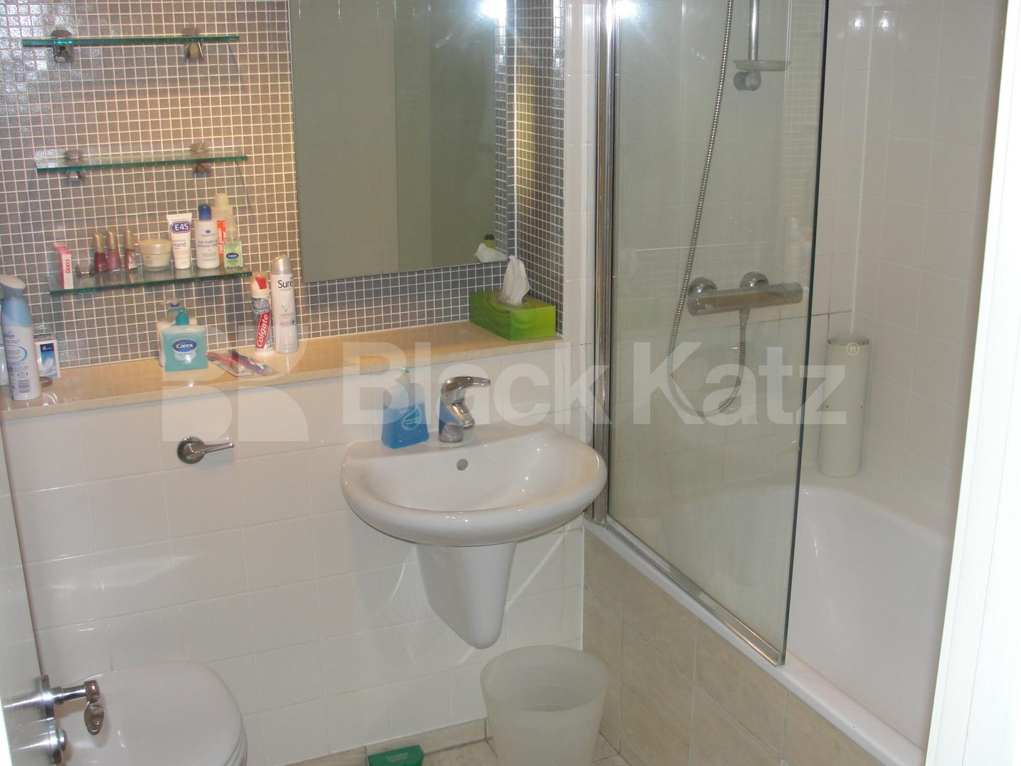 			NEW INSTRUCTION, 2 Bedroom, 1 bath, 1 reception Apartment			 Maidstone Buildings Borough High Street, London Bridge