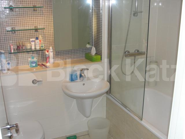 			NEW INSTRUCTION, 2 Bedroom, 1 bath, 1 reception Apartment			 Maidstone Buildings Borough High Street, London Bridge