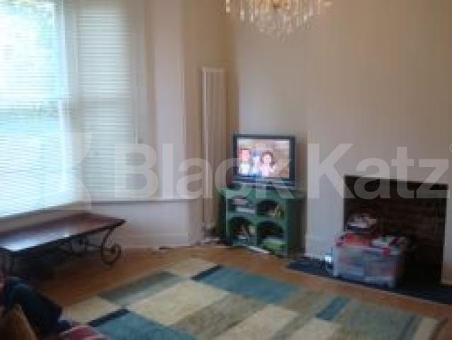 			NEW REFURB A MUST SEE !!, 5 Bedroom, 1 bath, 1 reception Terraced House			 Blythwood Road, Finsbury Park