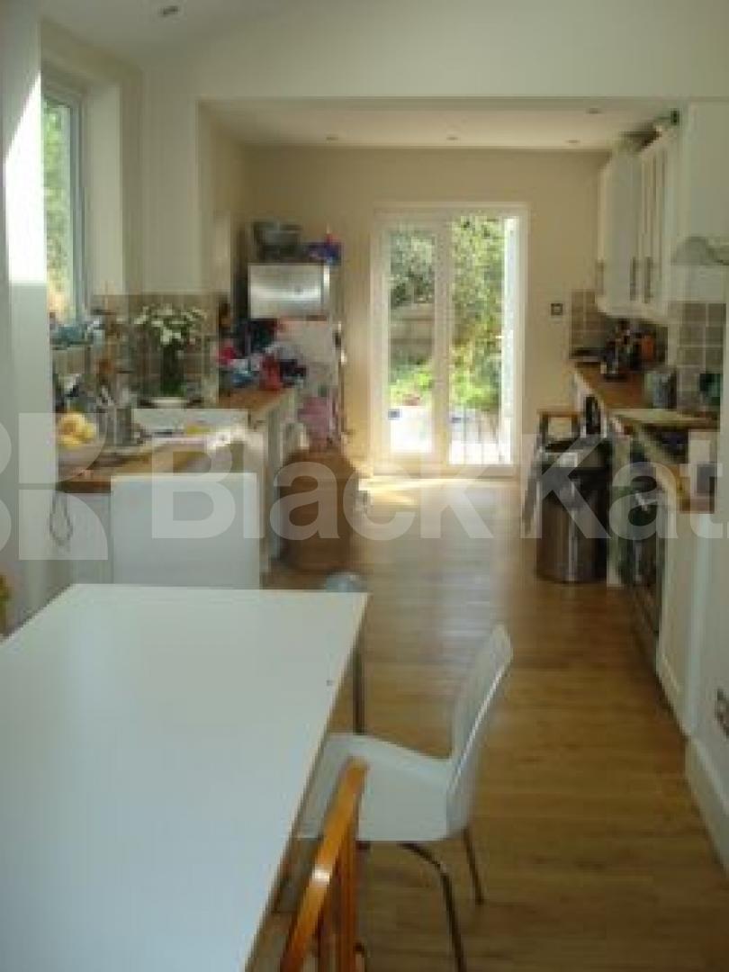 			NEW REFURB A MUST SEE !!, 5 Bedroom, 1 bath, 1 reception Terraced House			 Blythwood Road, Finsbury Park