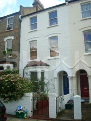 			NEW REFURB A MUST SEE !!, 5 Bedroom, 1 bath, 1 reception Terraced House			 Blythwood Road, Finsbury Park