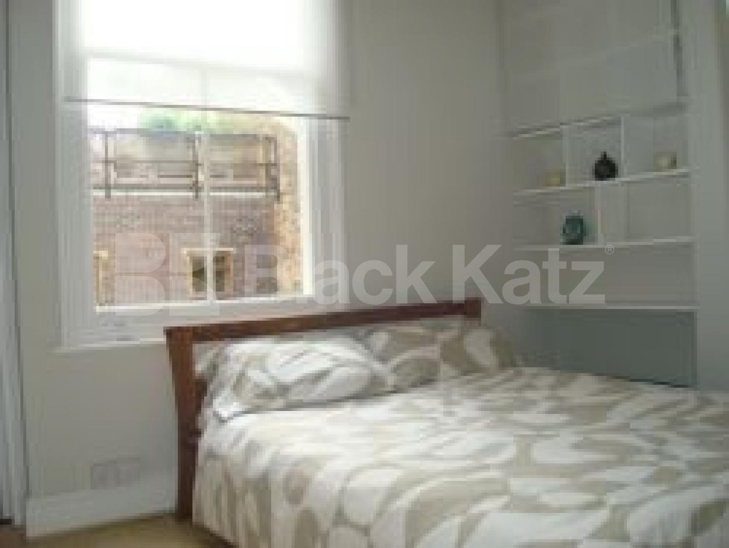 			AMAZING FLAT , GREAT LOCATION!!!!!, 1 Bedroom, 1 bath, 1 reception Flat			 City road, ANGEL