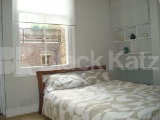 			AMAZING FLAT , GREAT LOCATION!!!!!, 1 Bedroom, 1 bath, 1 reception Flat			 City road, ANGEL