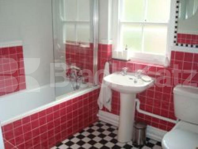 			AMAZING FLAT , GREAT LOCATION!!!!!, 1 Bedroom, 1 bath, 1 reception Flat			 City road, ANGEL