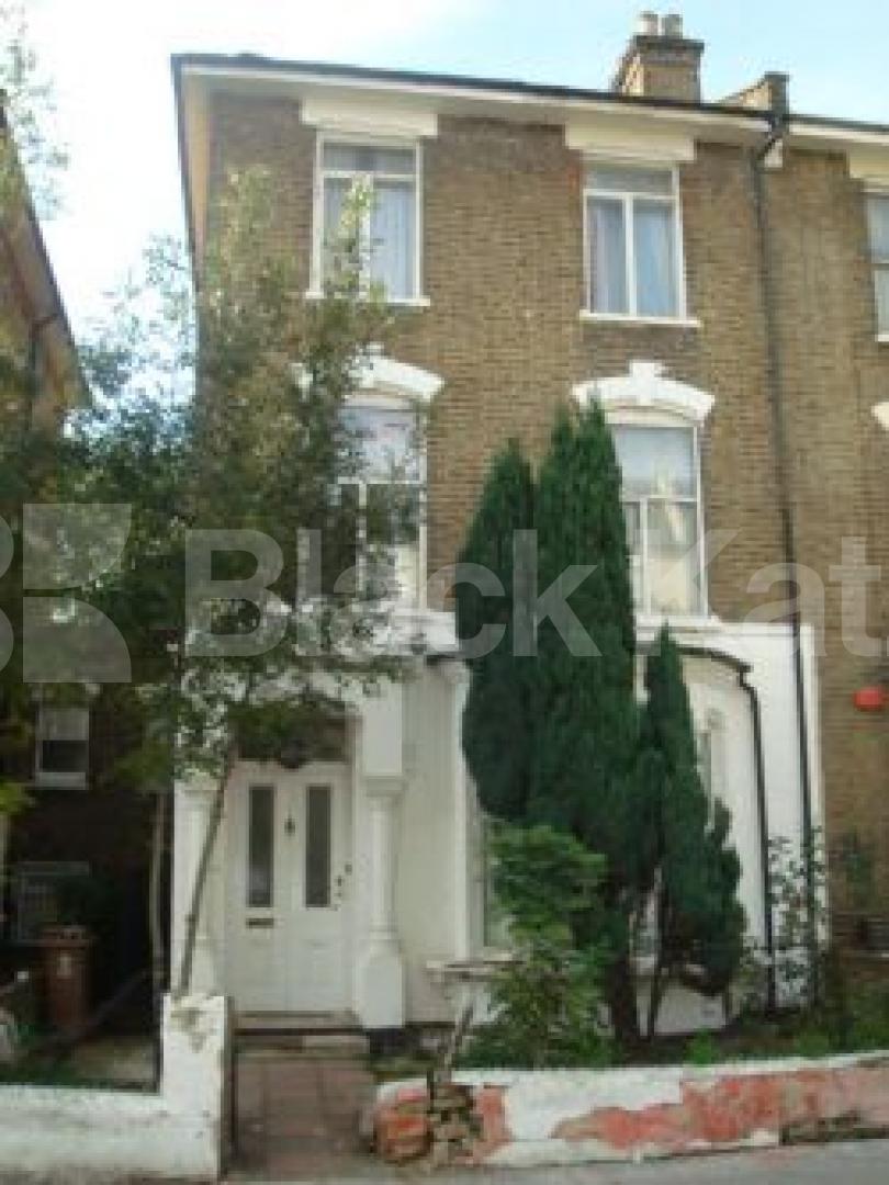 			Great location, Studio Apartment, 1 bath, 1 reception End Terraced House			 wilberforce road, Finsbury park