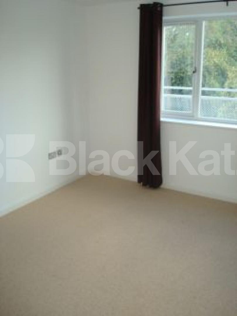 			New Instruction, 2 Bedroom, 1 bath, 1 reception Flat			 Liverpool Road, Islington