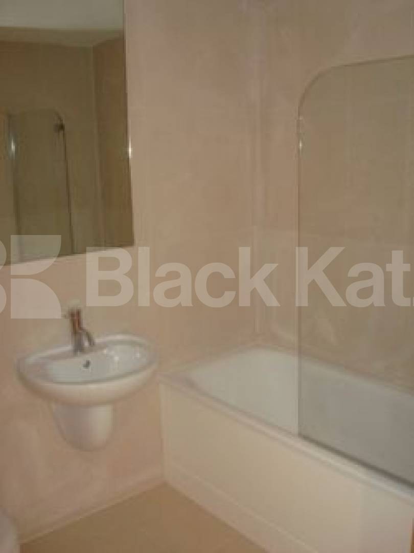 			New Instruction, 2 Bedroom, 1 bath, 1 reception Flat			 Liverpool Road, Islington