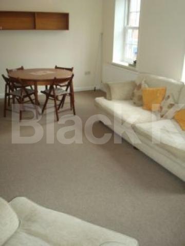 			GET IN THERE!!!, 3 Bedroom, 1 bath, 1 reception Flat			 Margery street, Kings Cross/Farringdon