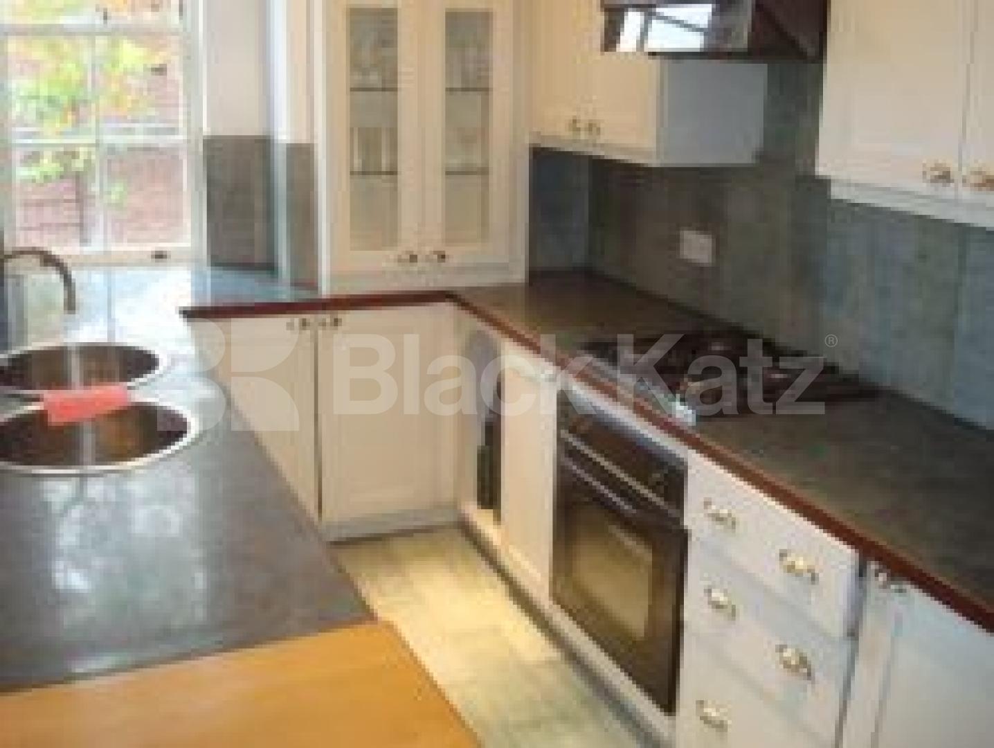 			New Instruction and Inclusive of bills, 1 Bedroom, 1 bath, 1 reception Flat			 Pleasant Place, Angel