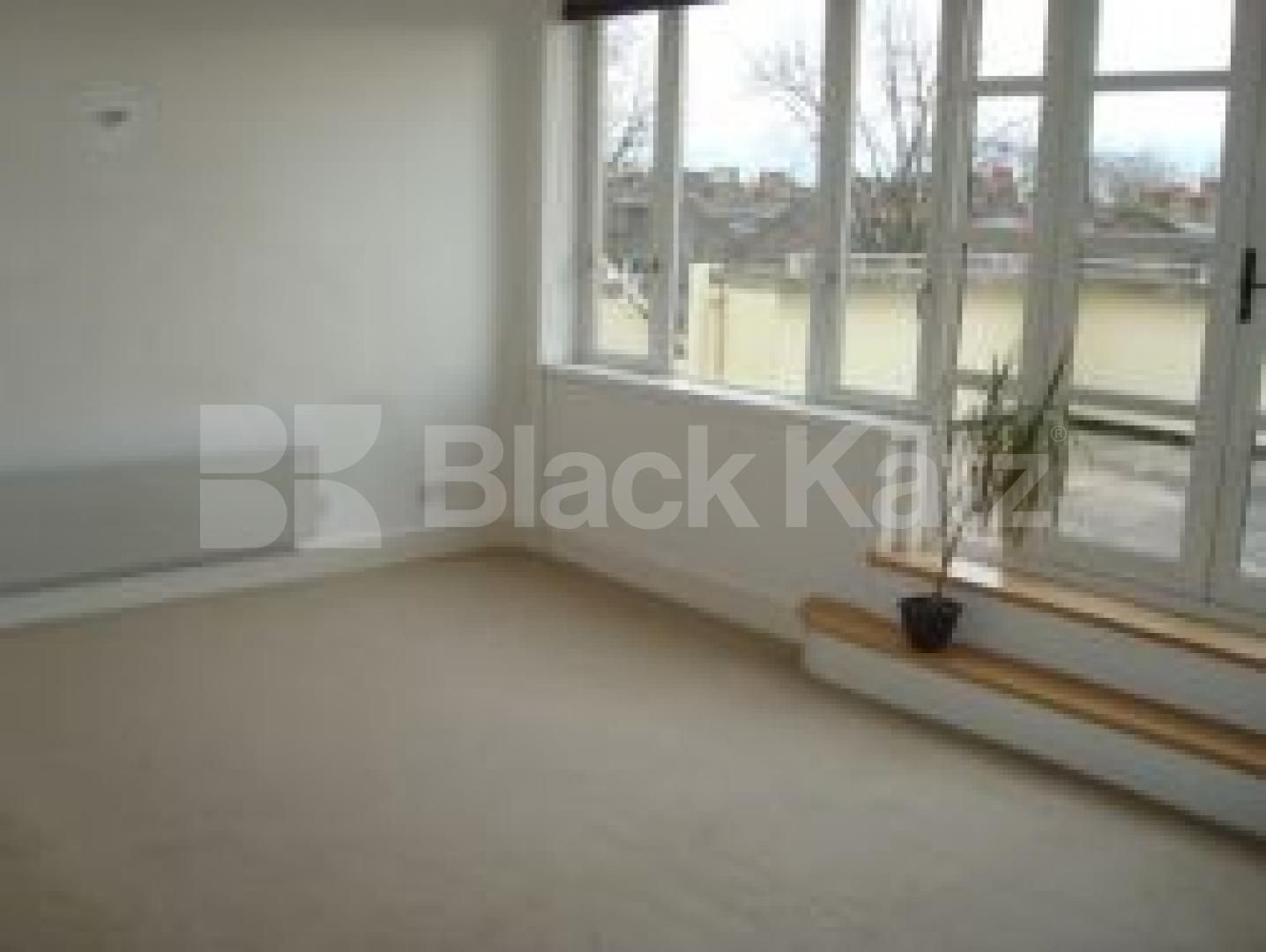 			AMAZING BUILDING!!! MUST BE SEEN!!!, 2 Bedroom, 1 bath, 1 reception Flat			 Beuax arts building, Holloway