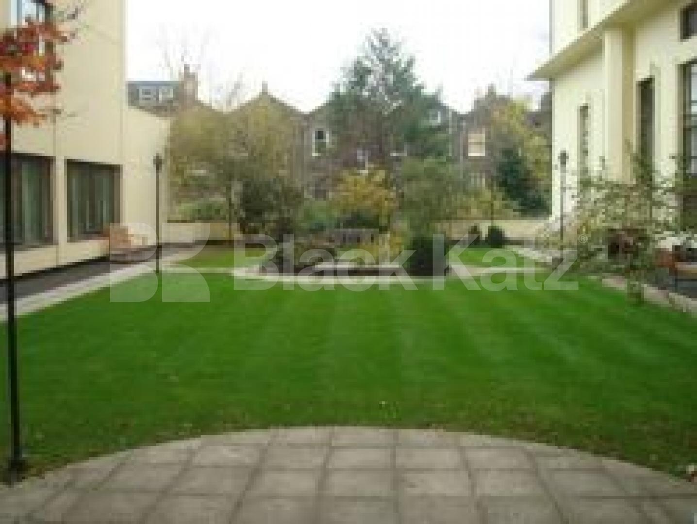 			AMAZING BUILDING!!! MUST BE SEEN!!!, 2 Bedroom, 1 bath, 1 reception Flat			 Beuax arts building, Holloway