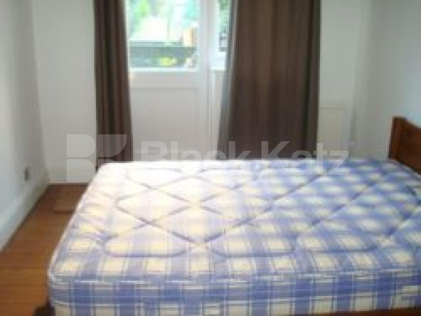 			Garden Flat !!, 2 Bedroom, 1 bath, 1 reception Flat			 Ellington Street, Islington