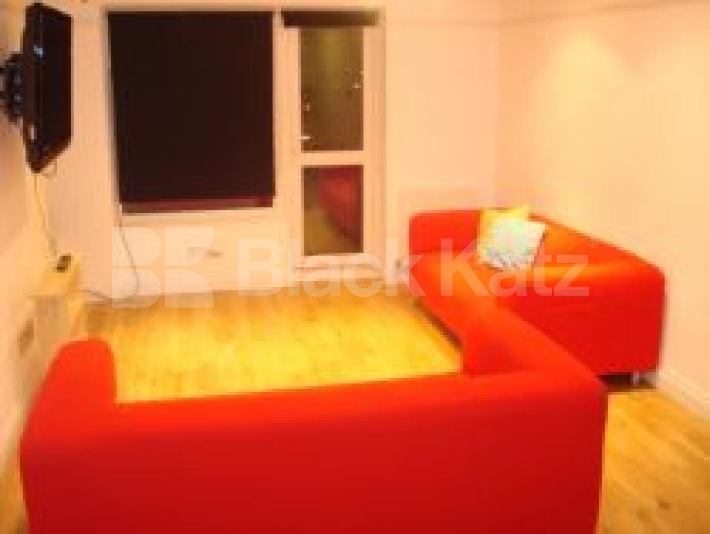 			Plasma TV, 3 Bedroom, 1 bath, 1 reception Flat			 Queens Drive, Finsbury Park
