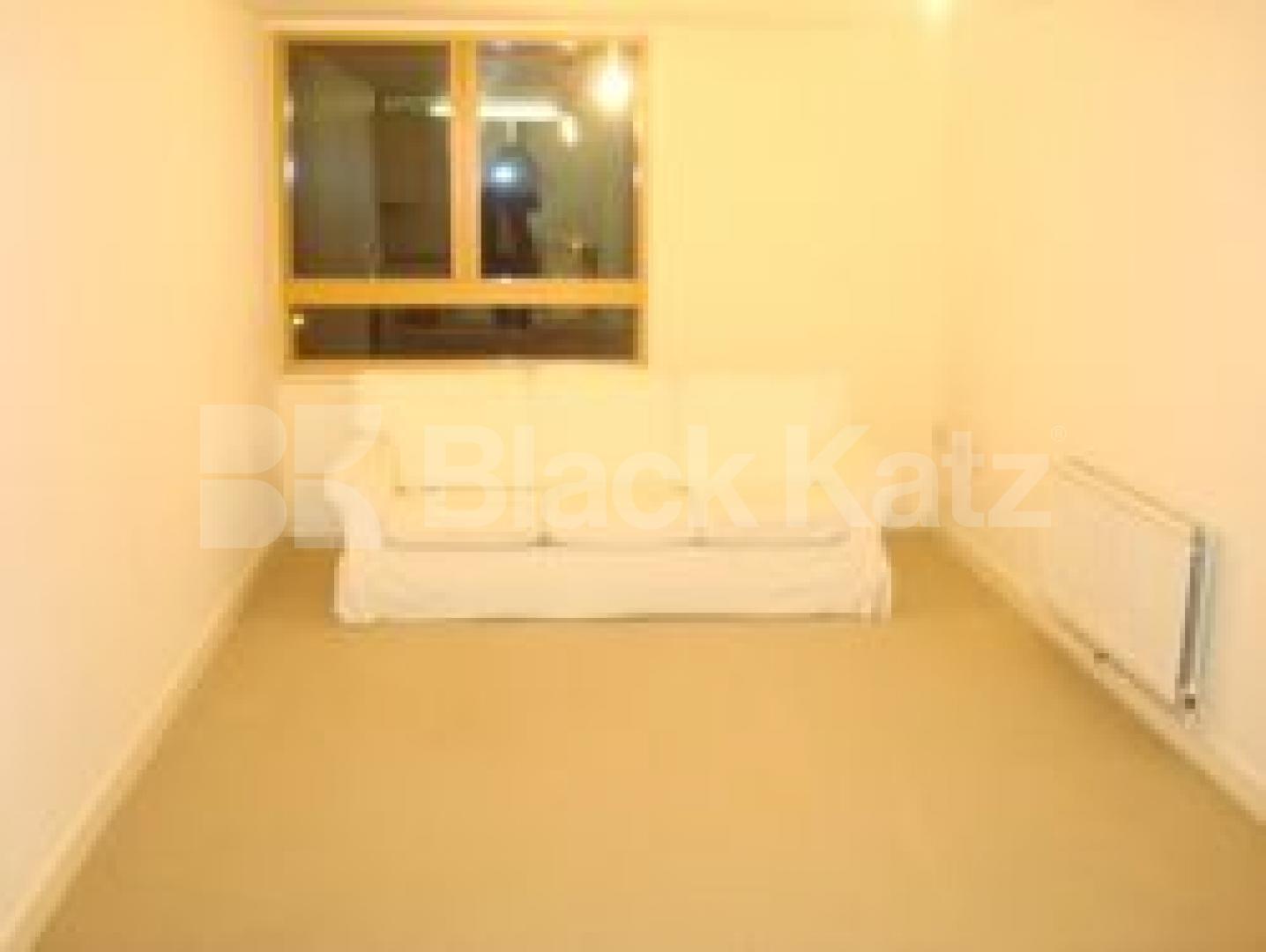 			1 Bedroom, 1 bath, 1 reception Flat			 Compton Street, Angel