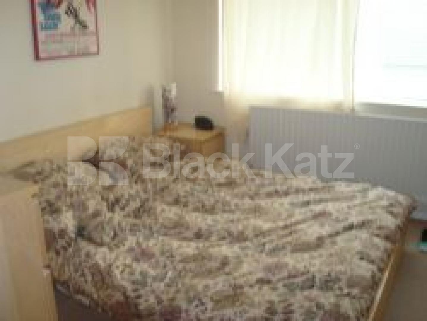 			New instruction, 2 Bedroom, 1 bath, 1 reception Flat			 Boleyn Road, Stoke Newington