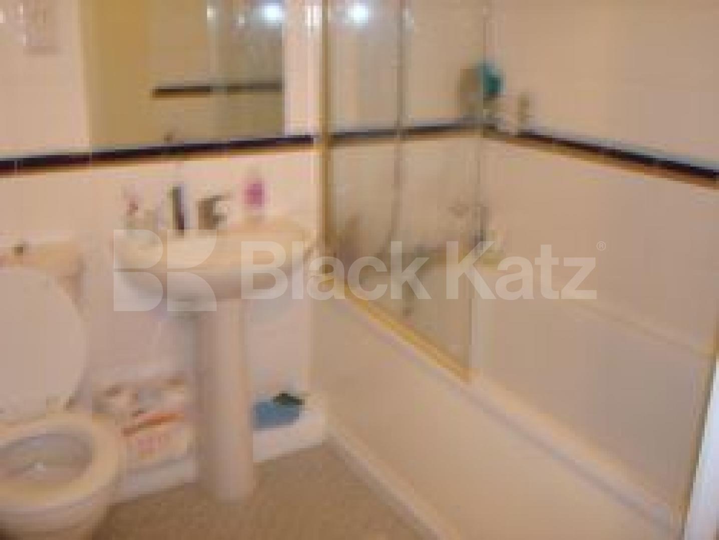 			New instruction, 2 Bedroom, 1 bath, 1 reception Flat			 Boleyn Road, Stoke Newington