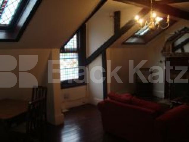 			Gothic victorian must see !!, 1 Bedroom, 1 bath, 1 reception Flat			 Hanley Road, Finsbury Park