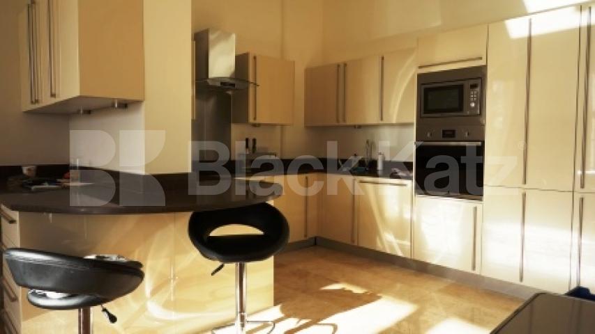 			4 Bedroom, 1 bath, 1 reception Flat			 Shepherds Hill, Highgate