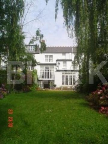 			LET, Studio Apartment, 1 bath, 1 reception Studio			 Grand Avenue, MUSWELL HILL N10