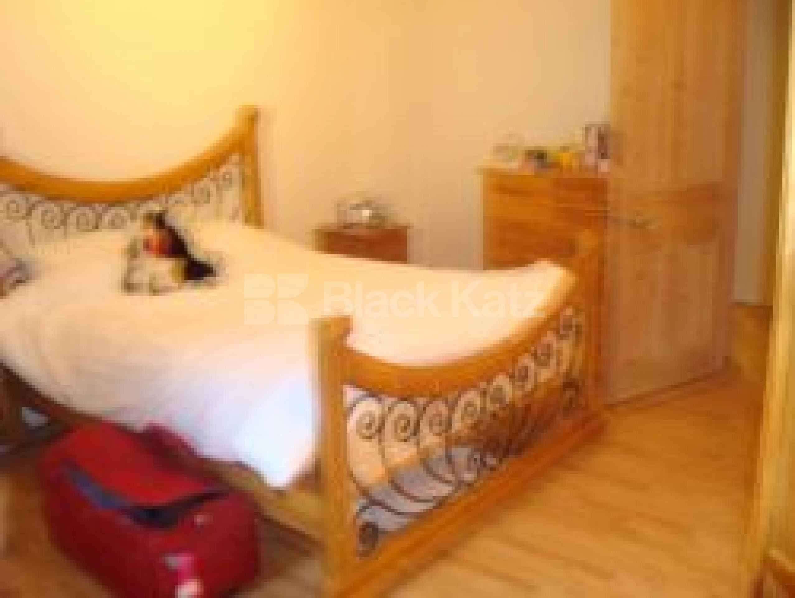 			LOCATION LOCATION LOCATION, 1 Bedroom, 1 bath, 1 reception Flat			 Balfe Street, ANGEL N1