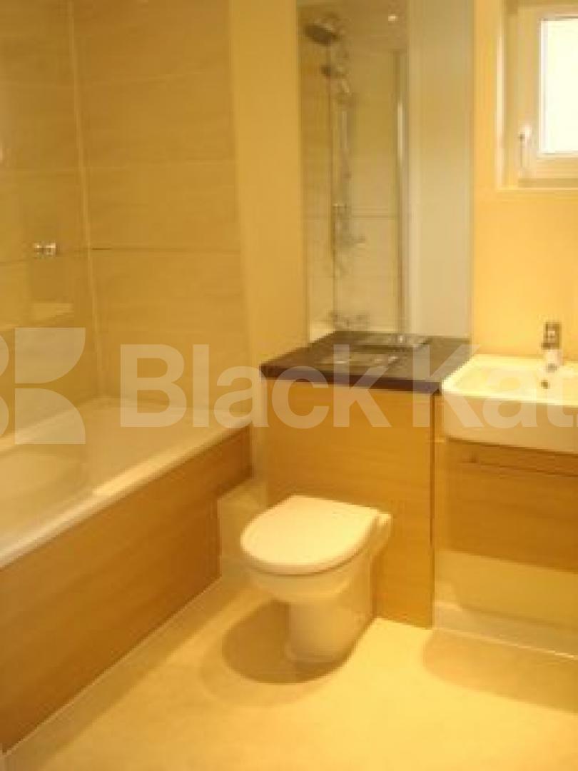 			MUST SEE !!!, 1 Bedroom, 1 bath, 1 reception Flat			 The Island Prebend Street, Angel