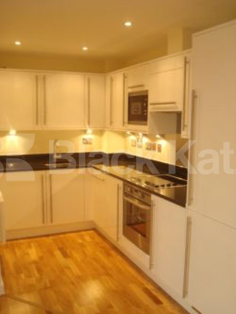 			MUST SEE !!!, 1 Bedroom, 1 bath, 1 reception Flat			 The Island Prebend Street, Angel
